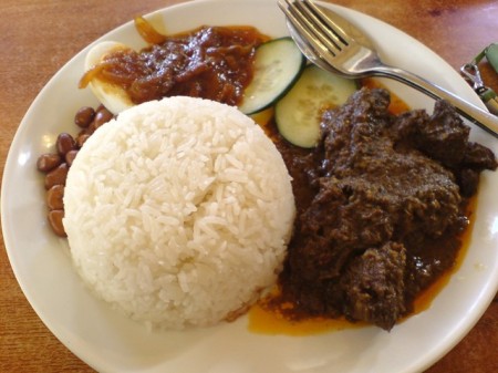 selera-nasi-lemak-with-beef-rendang